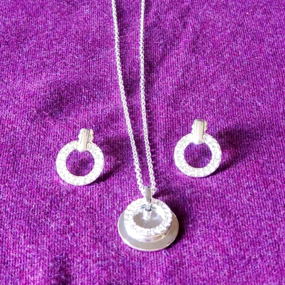 Avon Sparkling set - Picture 2 of 2